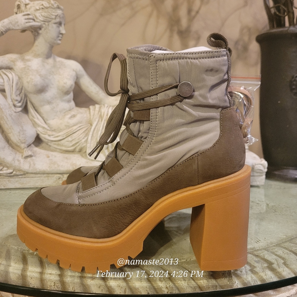 Dolce Vita Celida Ankle Heeled Combat Hiking Moto Boot Lug Sole Leather #727 - Picture 11 of 17